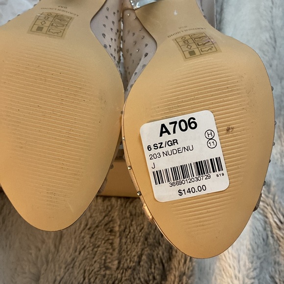 NWT Le Chateau Open Toe Booties - Picture 6 of 9